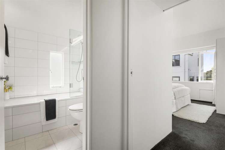 13/212 Hurstmere Road Takapuna_21