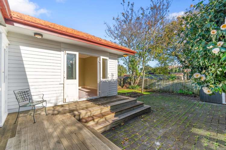 32 Linwood Avenue 1727_17