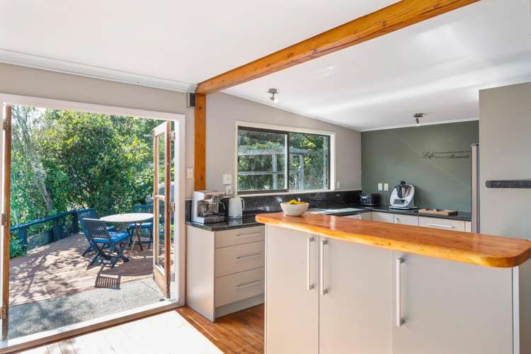948 Queen Charlotte Drive_0