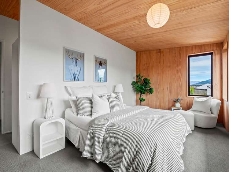 66 Risinghurst Terrace Lower Shotover_2