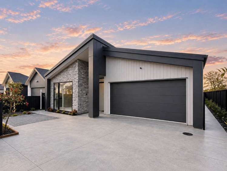 107 Parish Drive_3