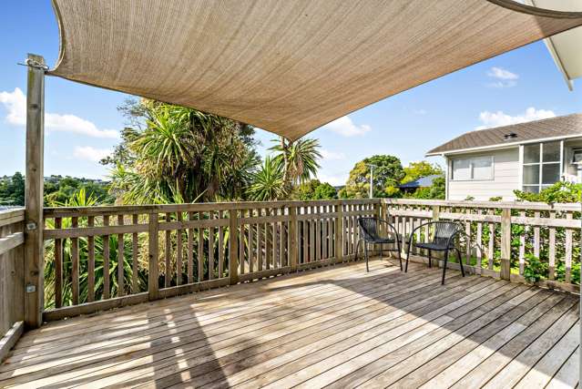 2/247 Wairau Road Totara Vale_2