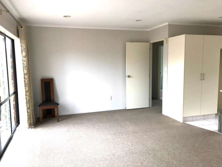 3 Headcorn Place Botany Downs_9