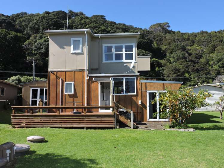 437 Thames Coast Sh25 Road Te Puru_23