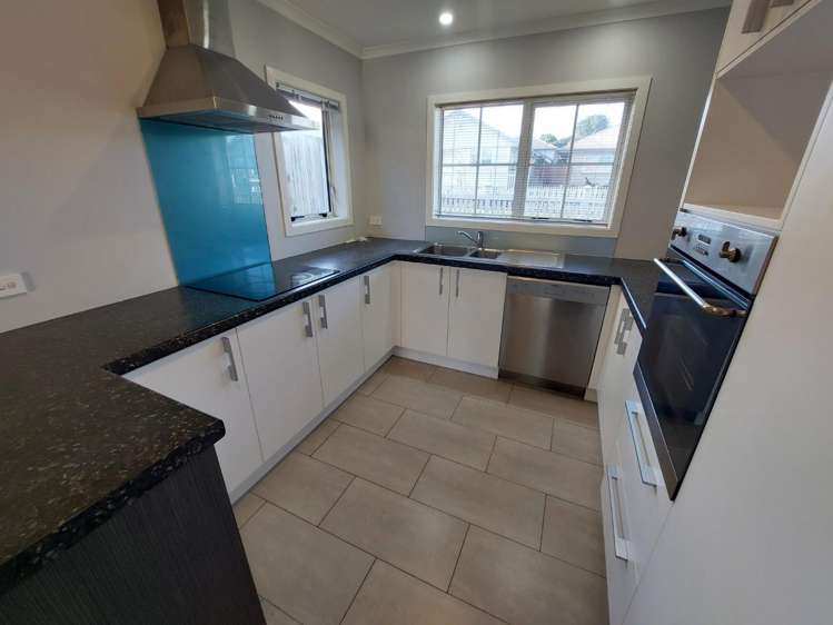 25 Queens Park Crescent 1067_11