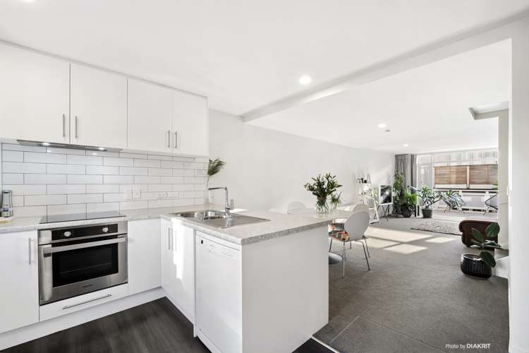 42/35 Pirie Street Mount Victoria_3