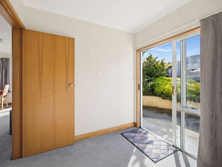 65 Clayton Street Kakanui_18