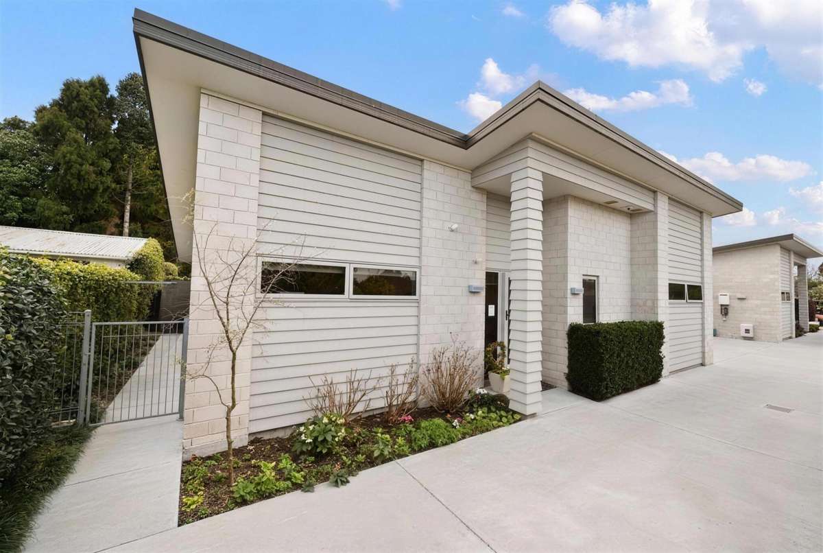 2/50 Kowhai Street_0