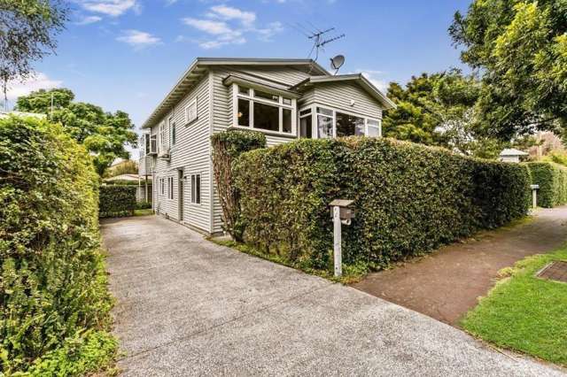 Spacious One Bedroom in Ideal Location!