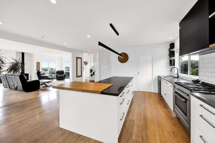 17 Links Drive Waiwhakaiho_4