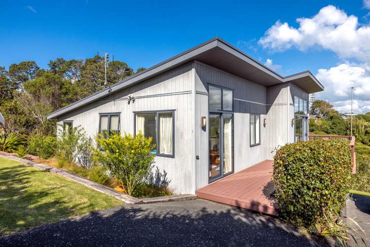 28c Beatty Parade Surfdale_26