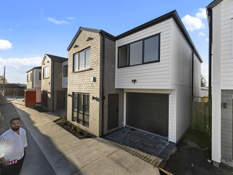 3&5/35 Royton Avenue Mangere East_29