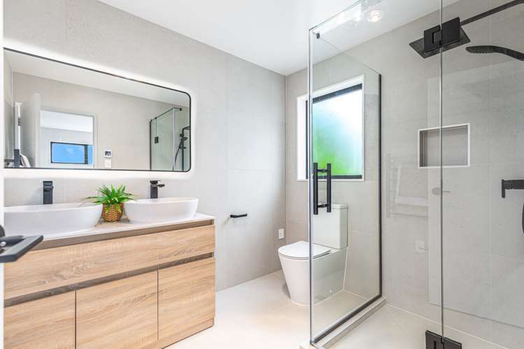 23b Fitzherbert Avenue West Harbour_14