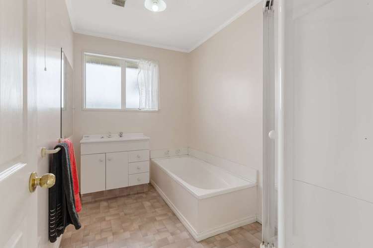 1 Cardigan Bay Place Addington_12