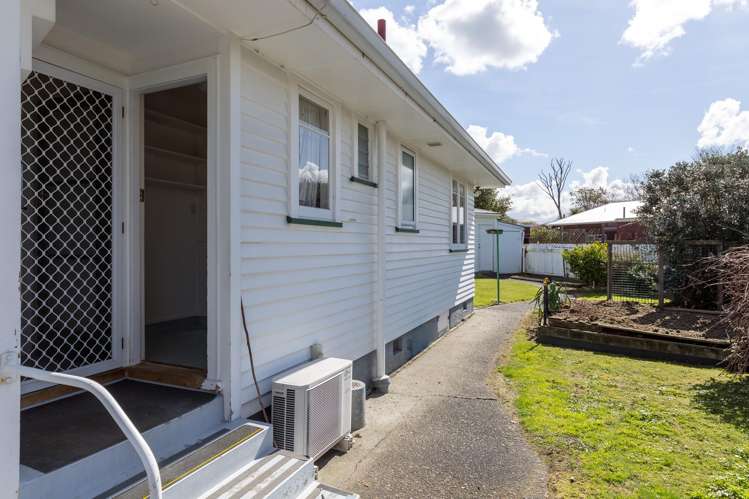 39 Wavell Crescent Masterton_19