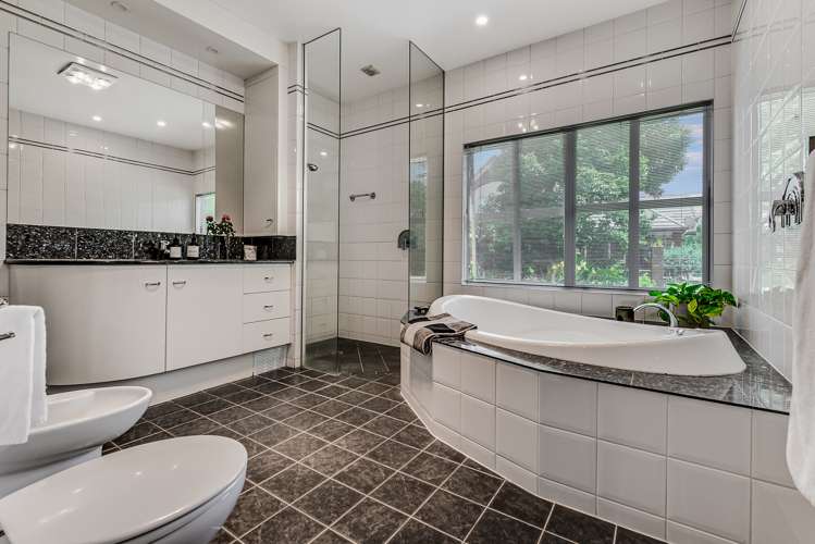 11 River Oaks Place Pukete_6