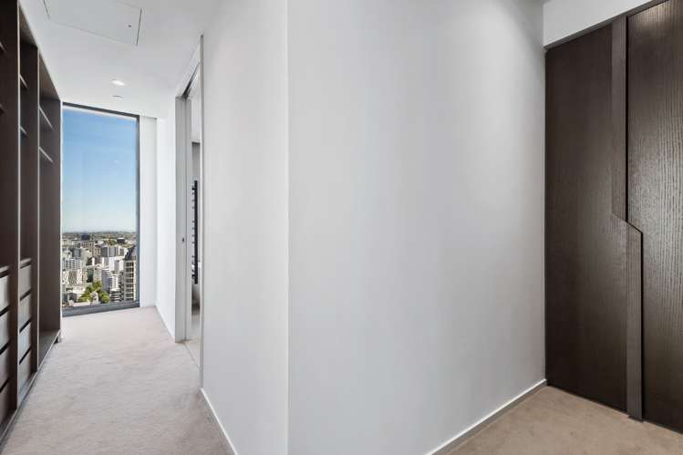 5002/10 Commerce Street 10015_10