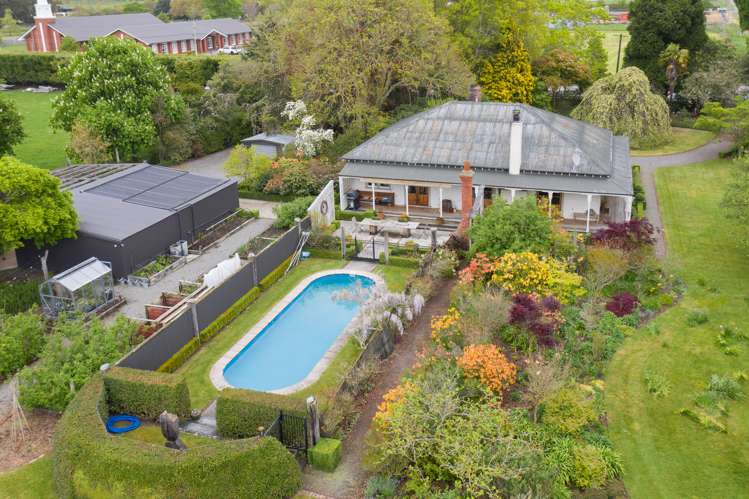 244 Racecourse Road Allenton_31