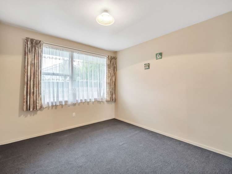 1/17 Lake Terrace Rd Burwood_7