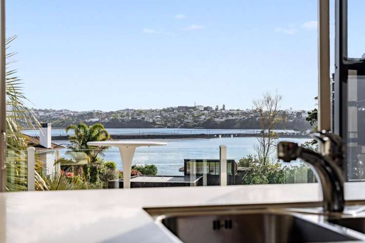 163A Paritai Drive Orakei_3