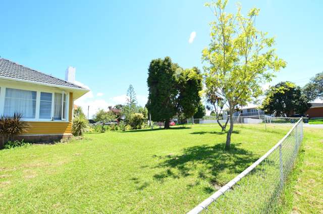 1 Ayrton Street Te Atatu South_4