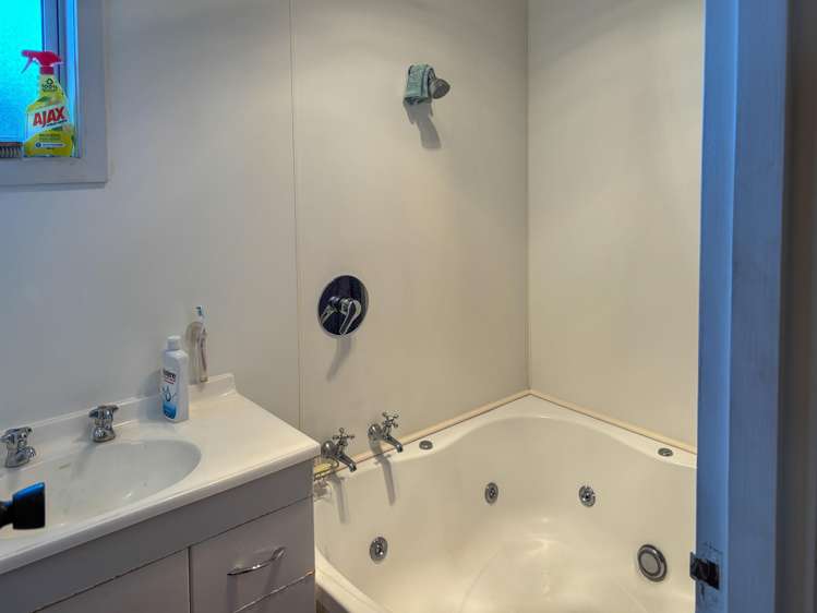 452 McQuarrie Street Tisbury_10