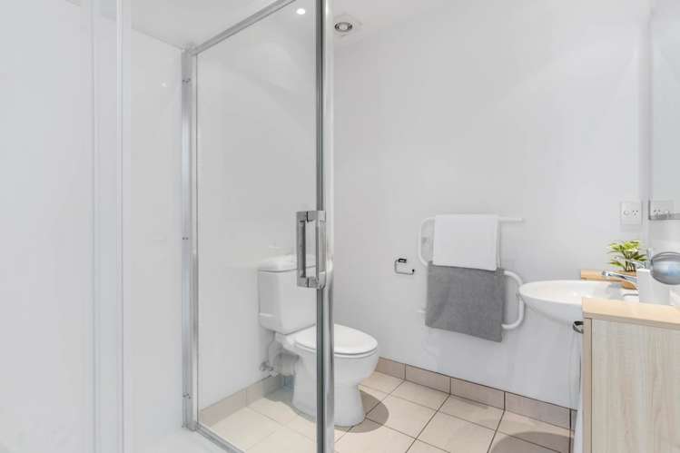 4e/44 Aitken Terrace Kingsland_8