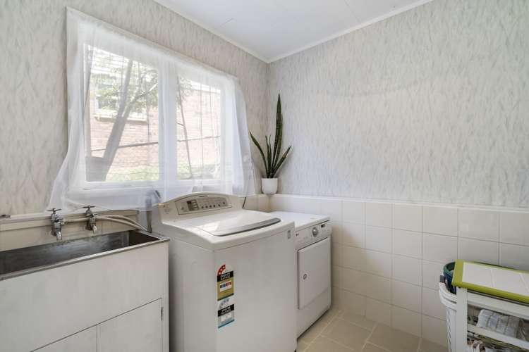 8 Huruhuru Road Massey_18