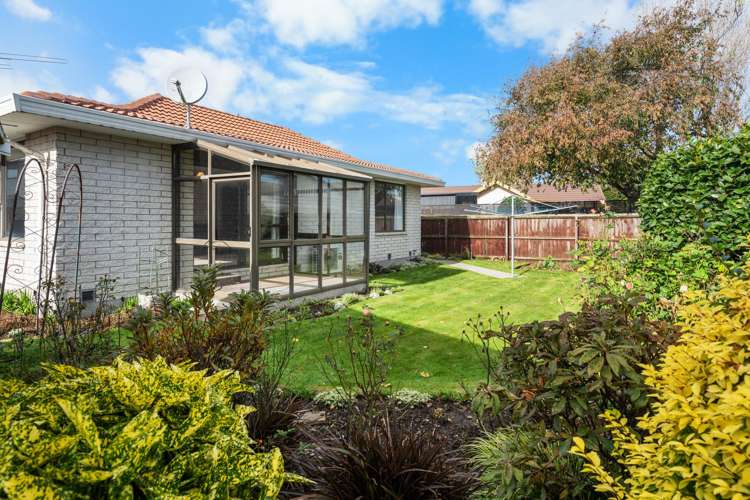 29 Wyatt Place Russley_26