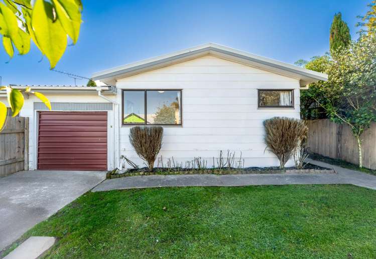 2/102 Elliot Street Howick_2