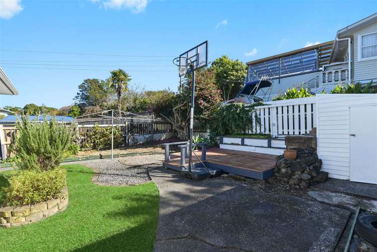 16 Manapouri Place Glenview_20