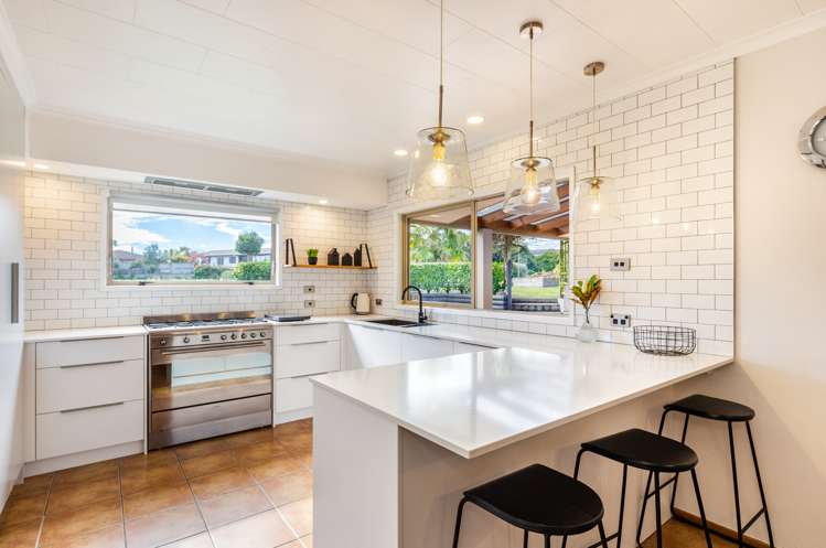 8 Wall Street Waipahihi_10