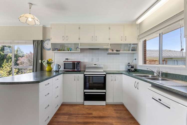 22 Taitua Drive Te Atatu South_8