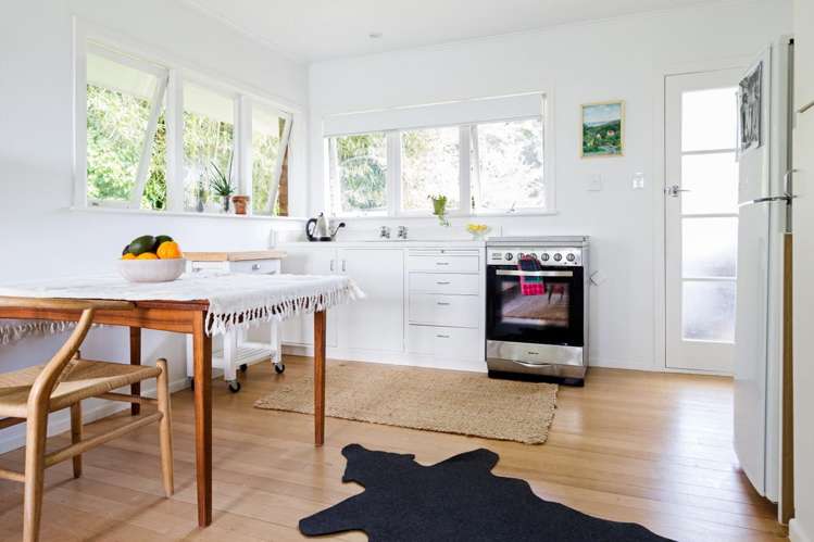 8/15 Gladstone Road Northcote_3