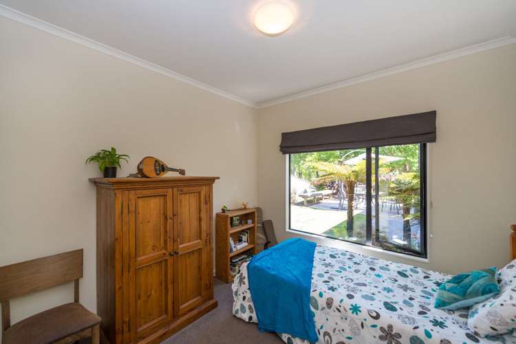 8 Sunningdale Drive Stoke_16