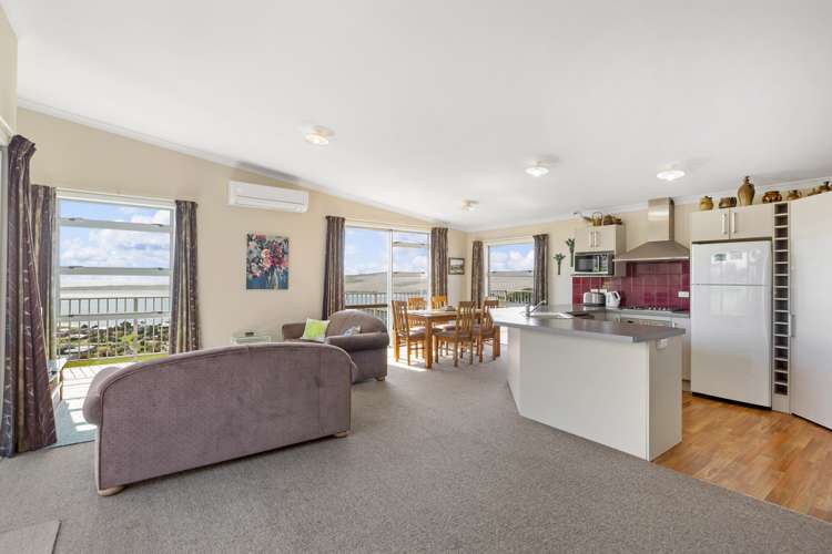 472 Maukutea Drive Kawhia_8