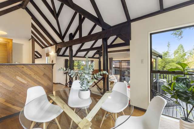 196 Godley Road Titirangi_2