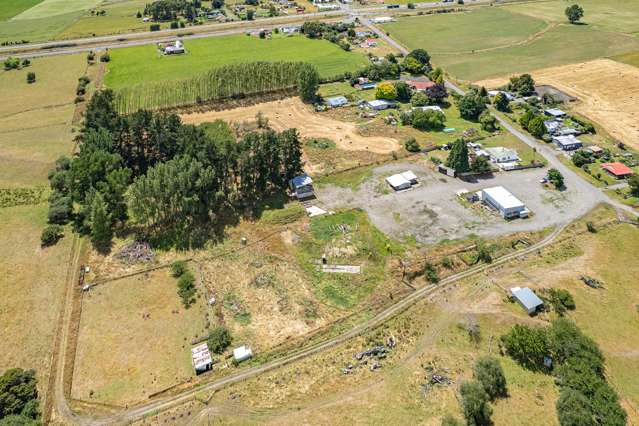 Bare land block, large shed