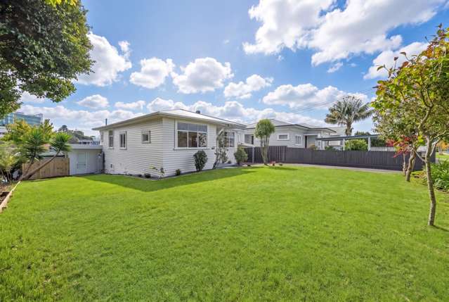 Must be Sold - Ready to move in NOW!