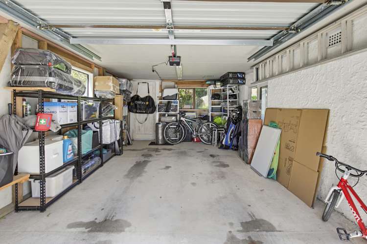 53 Tarawera Road Johnsonville_19