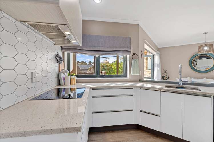 5 Ponderosa Drive Oteha_14