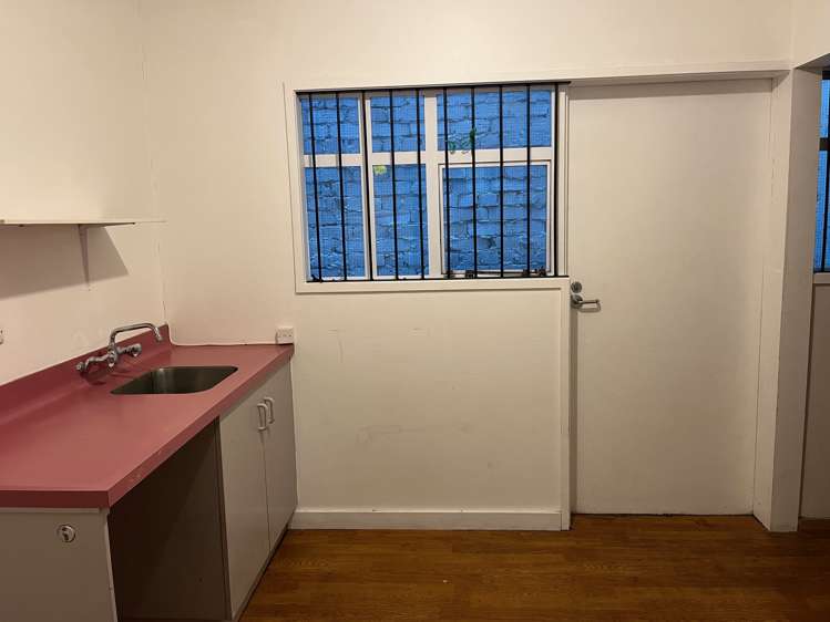 Shop 1, 98 Dickens Street Napier South_5