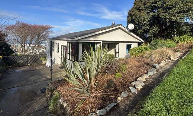 Comfy 3-bedroom with views