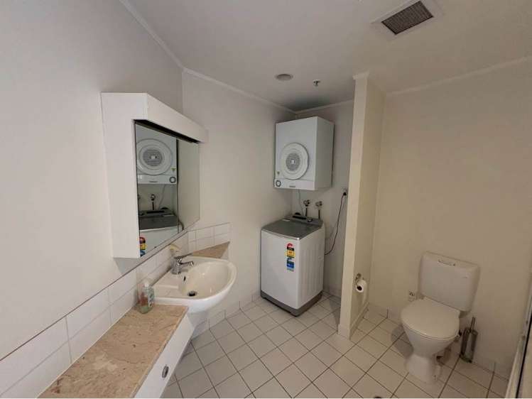 16A/89 Victoria Street West City Centre_9