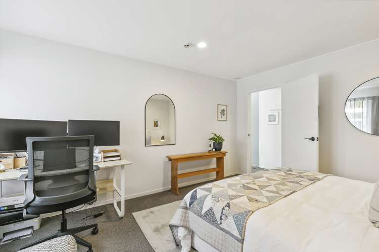 4/9 Broderick Road Johnsonville_9