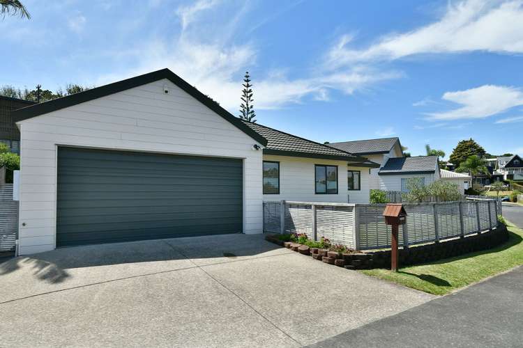 2/8 Knott Road Stanmore Bay_13