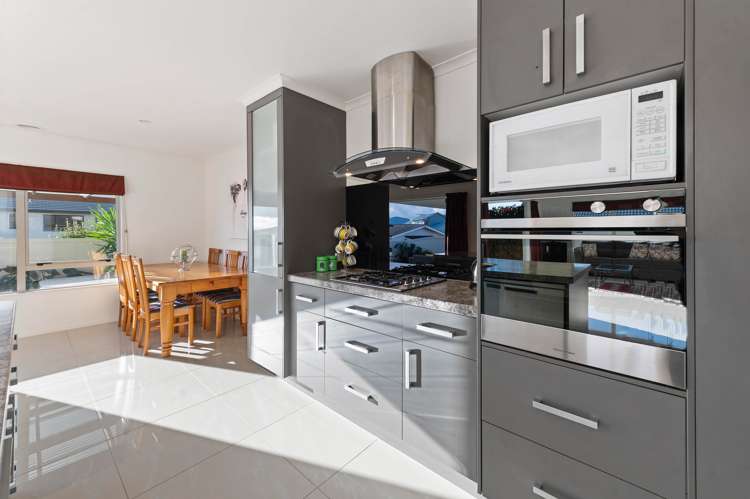 96 Basley Road Owhata_2