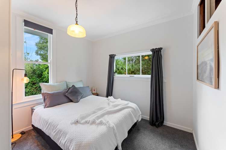 33 Tasman Road Otaki Beach_16