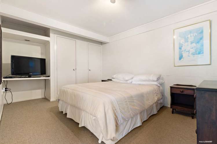 16 Letterkenny Place Blockhouse Bay_13