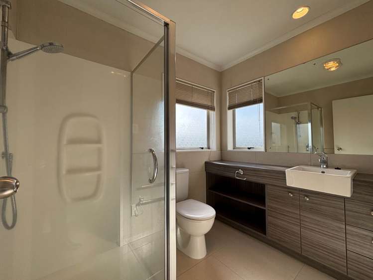 16 Flintridge Drive Flat Bush_10